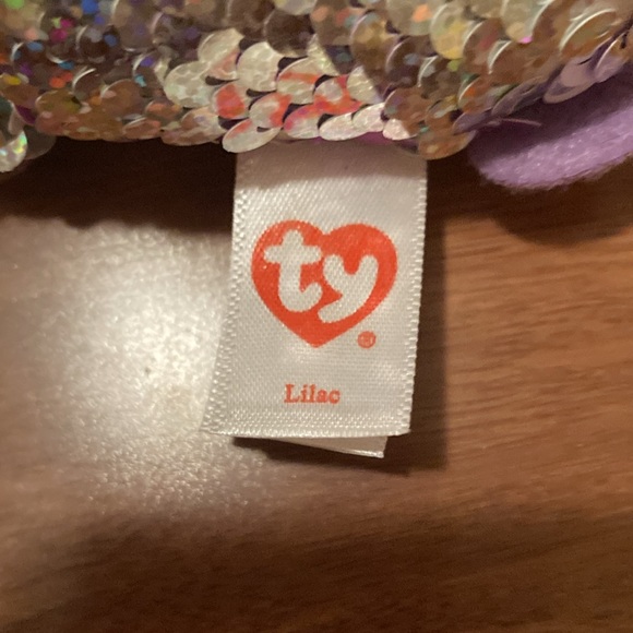 Lilac the cat - Picture 2 of 3